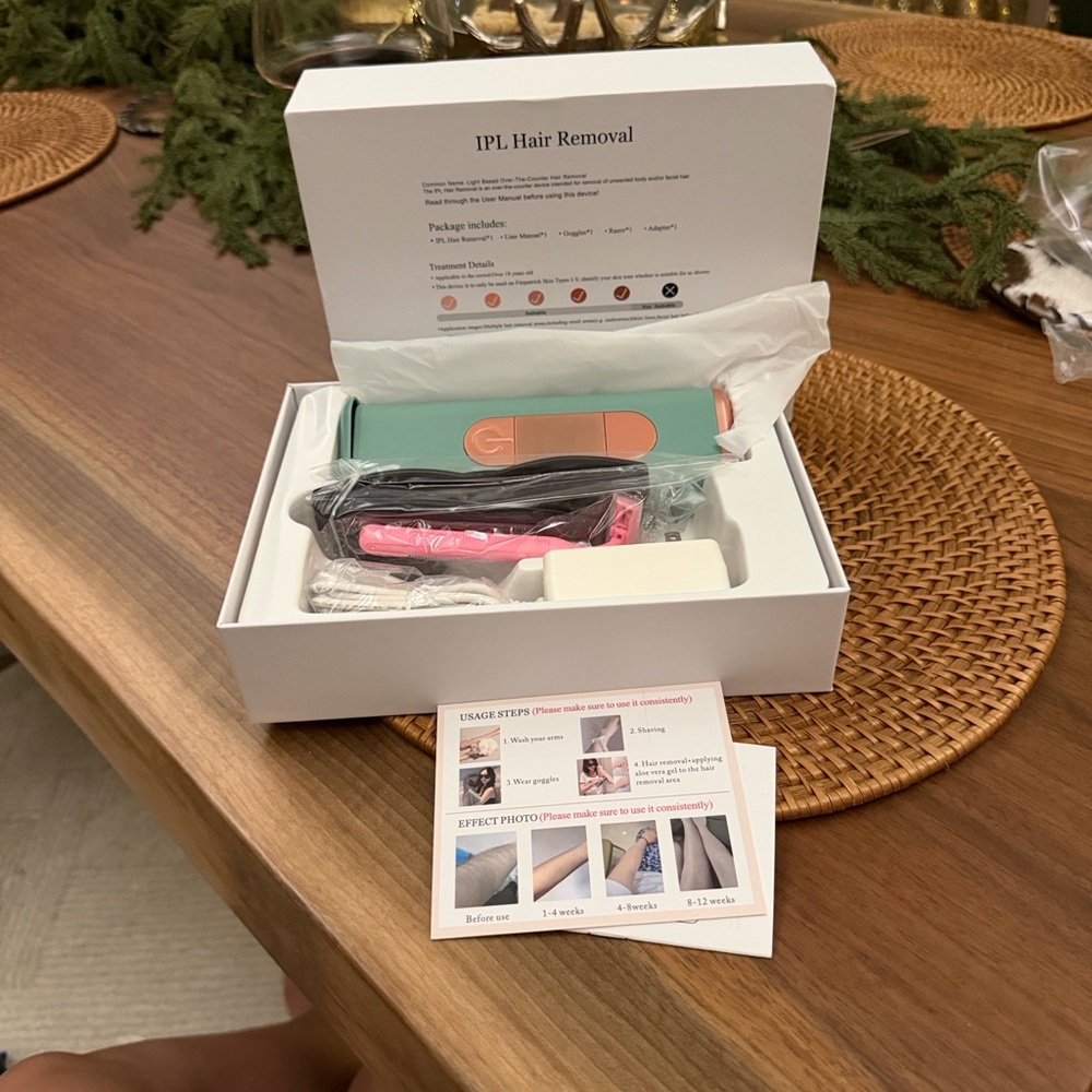 IPL Hair Removal Device in Teal and Pink